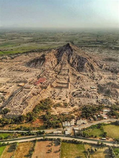 tacume|The Ancient Pyramid City of Túcume